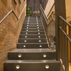 RESTAURANTE-TXAPELA-ESCALERA-02