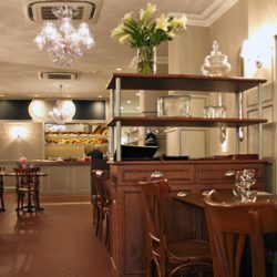 Mueble ayuda de camareros