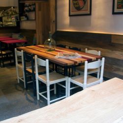 Mesa de diseño especial para el restaurante El racó del Aguir